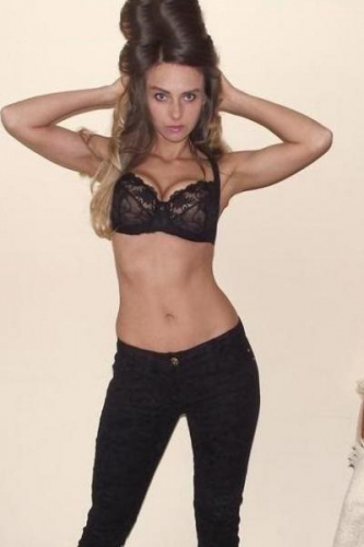 Проститутка Питера Галя Брюнетка c 2 размером груди у метро Горьковская Санкт-Петербург Фото-2